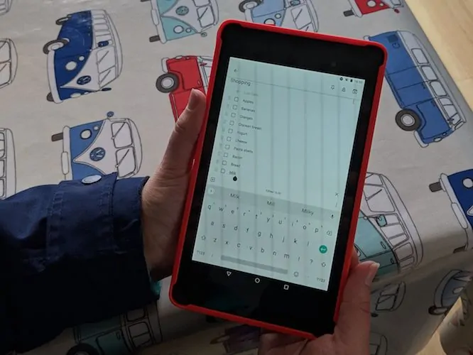 Shared shopping list on a tablet
