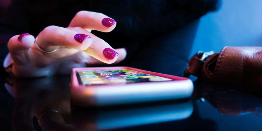 How to install apps on your phone or tablet